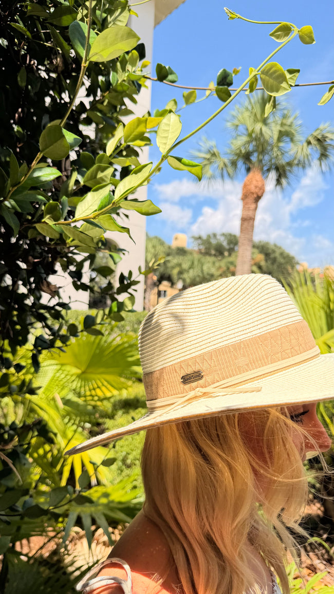 Wide Wingspan Hat 👒