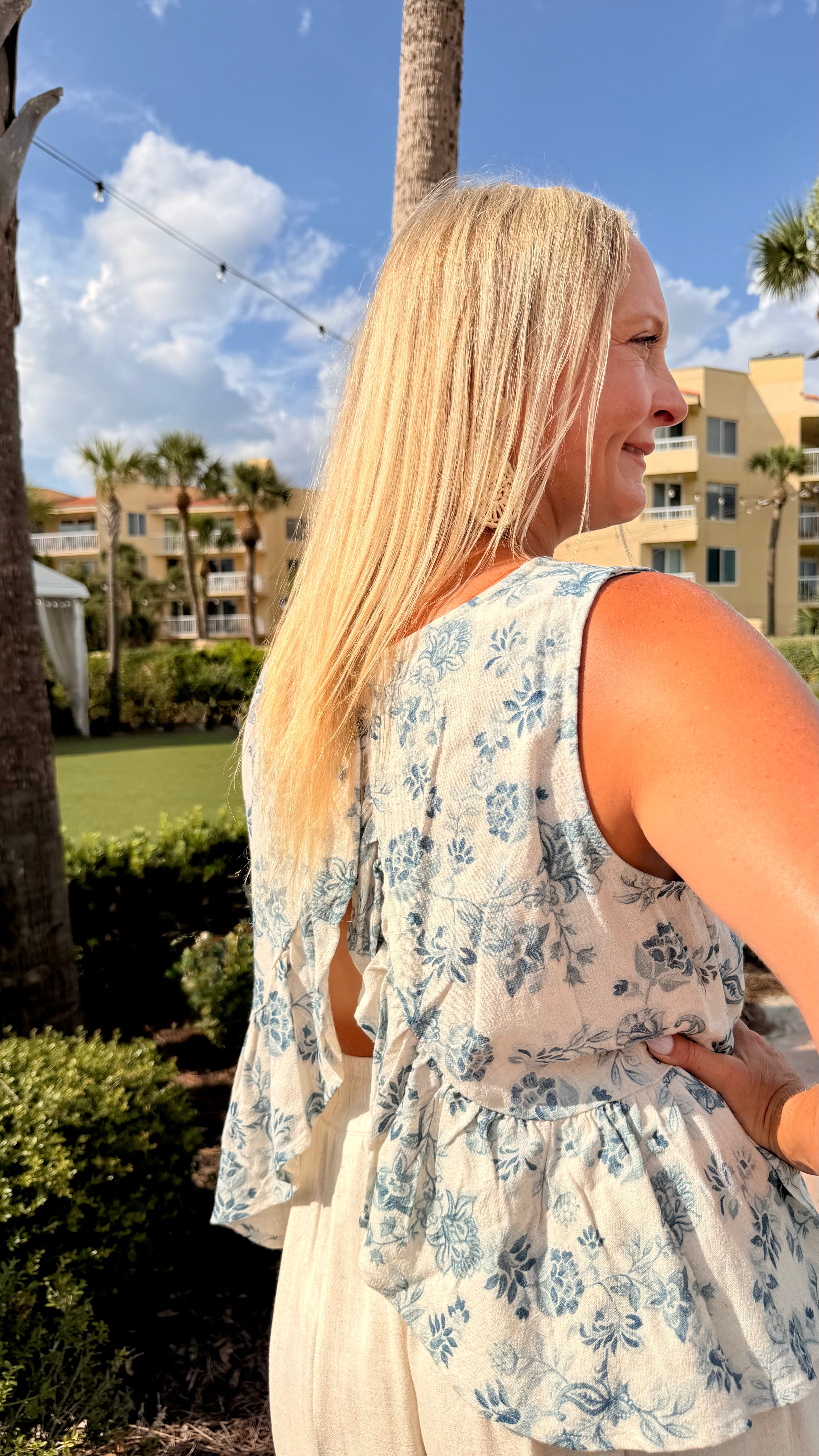 Coastal Bloom Tank Top 💙
