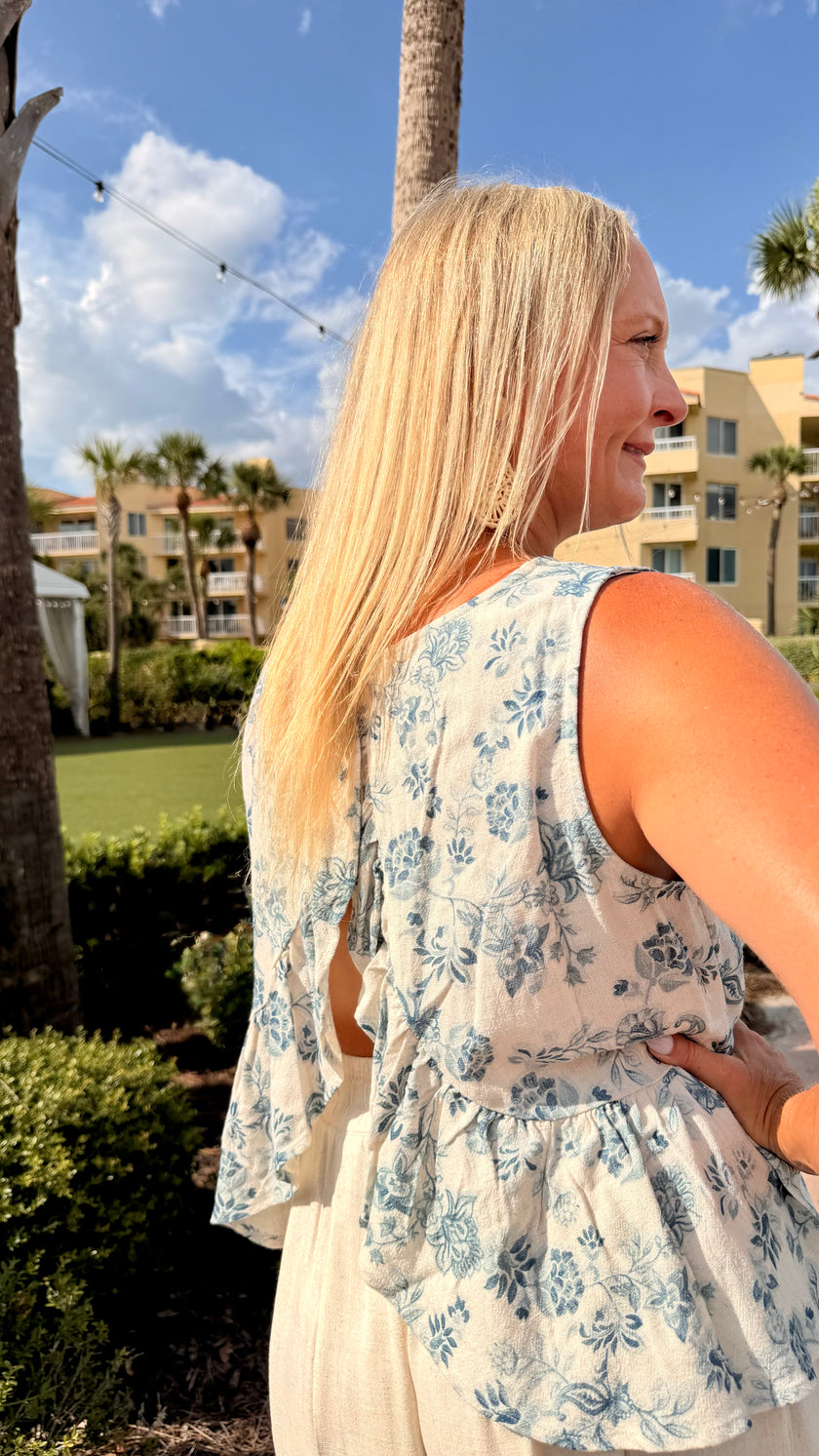 Coastal Bloom Tank Top 💙